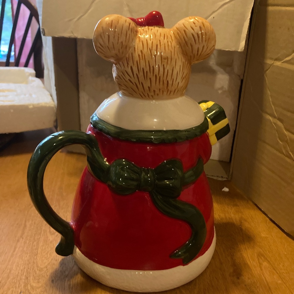 QVC network Holiday Mouse Ceramic Tea Set - Picture 10 of 14